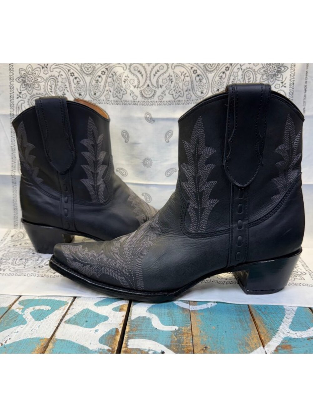 Circle G/Corral Ladies Black Leather Embroidery Zipper Ankle Boots L5701Sz 9.5